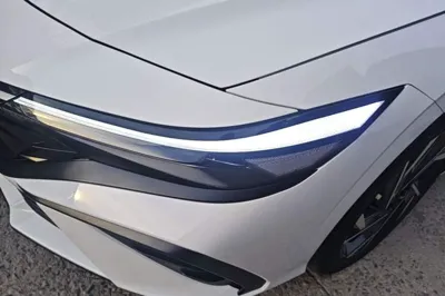 Hyundai Elantra 2023, 2200 км, за 13783 USD