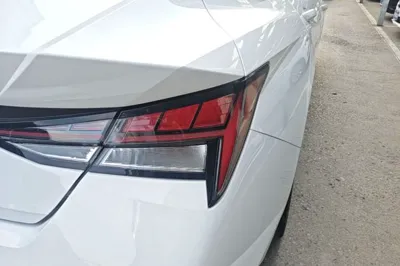 Hyundai Elantra 2023, 2200 км, за 13783 USD