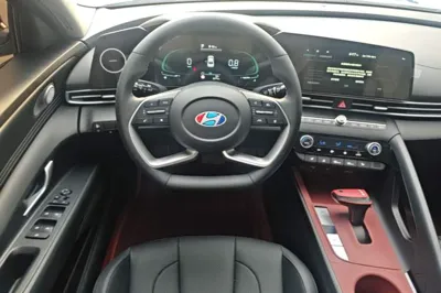 Hyundai Elantra 2023, 2200 км, за 13783 USD - фото 8