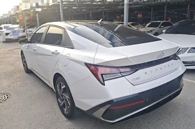 Hyundai Elantra 2023, 2200 км, за 13783 USD - фото 25