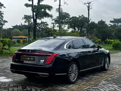 Hongqi Hongqi H9 2022, 102000 км, за 19743.41 USD
