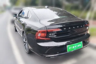 Volvo S90 New Energy 2021, 63600 км, за 20957 USD