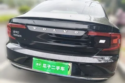 Volvo S90 New Energy 2021, 63600 км, за 20957 USD