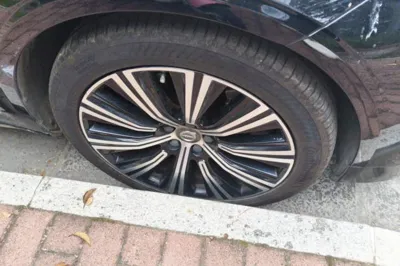 Volvo S90 New Energy 2021, 63600 км, за 20957 USD - фото 8