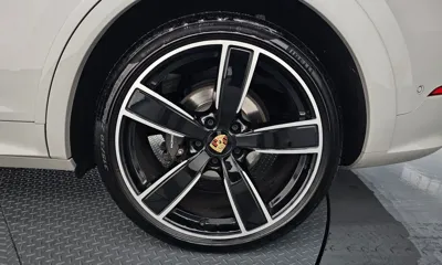 Porsche Cayenne 2023, 25388 км, за 81390.66 USD