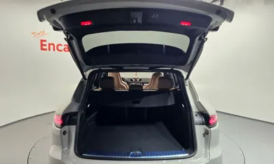 Porsche Cayenne 2023, 25388 км, за 81390.66 USD - фото 20