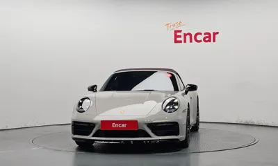 Porsche 911 2023, 6256 км, за 147815.27 USD