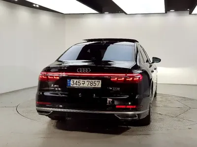 Audi A8 2021, 166630 км, за 27887.92 USD