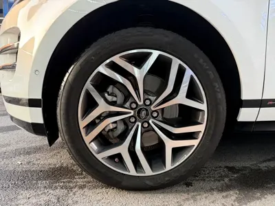 Land Rover Evoque 2020, 84000 км, за 17677.59 USD