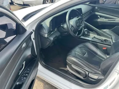 Hyundai Avante 2021, 110000 км, за 8400.07 USD - фото 9