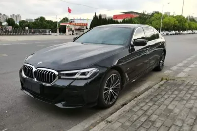 BMW 5 Series · 2021 год