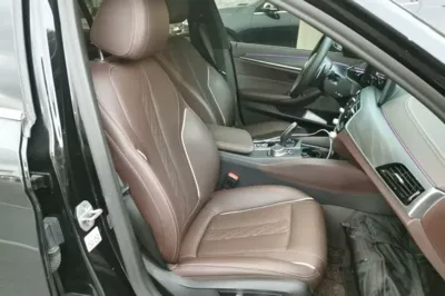 BMW 5 Series 2021, 60300 км, за 32313 USD - фото 19