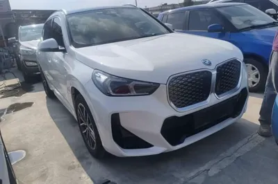 BMW iX1 2023, 25500 км, за 20687 USD