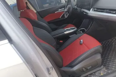 BMW iX1 2023, 25500 км, за 20687 USD - фото 19