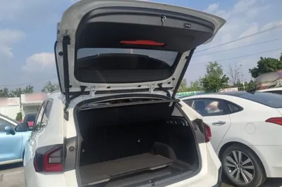BMW iX1 2023, 25500 км, за 20687 USD - фото 22
