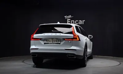 Volvo V60 2019, 38332 км, за 20217.93 USD