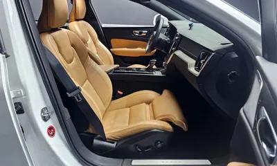 Volvo V60 2019, 38332 км, за 20217.93 USD - фото 11