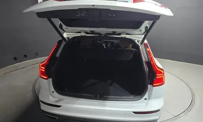 Volvo V60 2019, 38332 км, за 20217.93 USD - фото 20