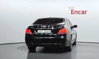 Hyundai Equus 2014, 331437 км, за 4625.04 USD