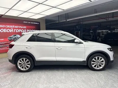 Volkswagen T-Roc 2023, 96000 км, за 11741.97 USD