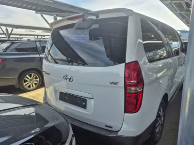 Hyundai Starex 2018, 130000 км, за 9650.99 USD