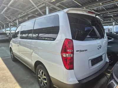 Hyundai Starex 2018, 130000 км, за 9583.83 USD - фото 6