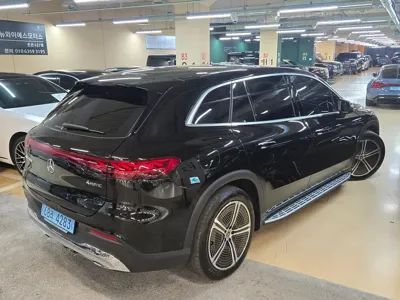 Mercedes-Benz EQS 2023, 27104 км, за 58176.46 USD - фото 4