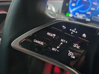 Mercedes-Benz EQS 2023, 27104 км, за 58176.46 USD - фото 12