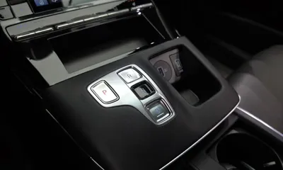 Hyundai Grandeur 2023, 79341 км, за 12964.18 USD - фото 9