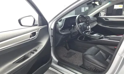 Hyundai Grandeur 2023, 79341 км, за 12964.18 USD - фото 10