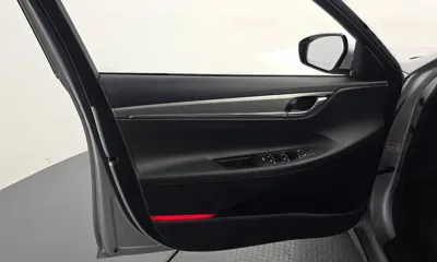 Hyundai Grandeur 2023, 79341 км, за 12964.18 USD - фото 24
