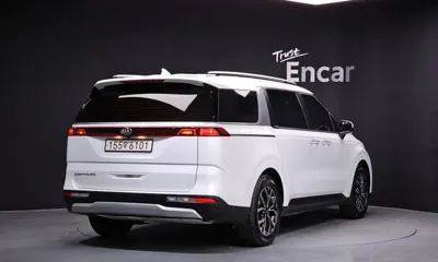Kia Canival 2021, 80772 км, за 15005.3 USD