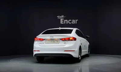 Hyundai Avante 2017, 38596 км, за 7741.35 USD