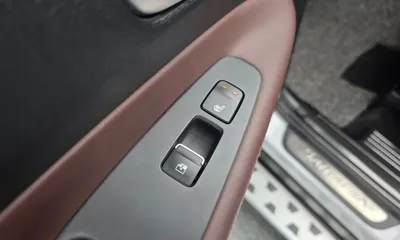 Hyundai Santafe 2019, 57391 км, за 15885.52 USD - фото 16