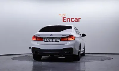 BMW 5-Series 2018, 81569 км, за 16187.64 USD