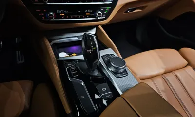 BMW 5-Series 2018, 81569 км, за 16187.64 USD - фото 9
