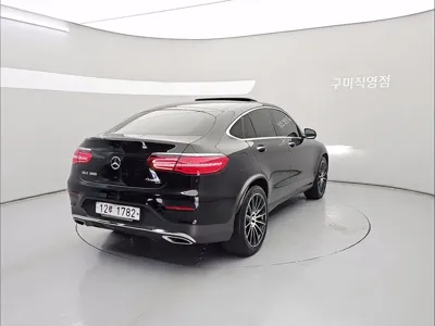 Mercedes-Benz GLC-Class 2019, 98926 км, за 19372.03 USD