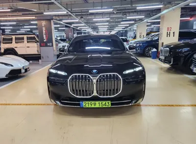 BMW 7-Series · 2024 год