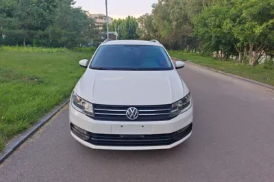 Volkswagen Santana 2017, 65100 км, за 5899 USD