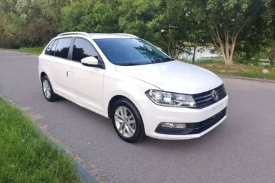 Volkswagen Santana 2017, 65100 км, за 5899 USD