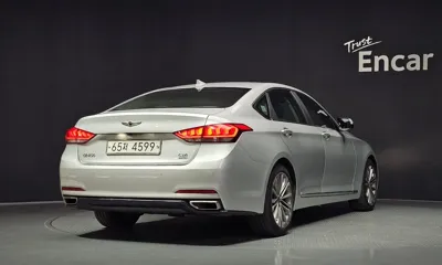 Hyundai Genesis 2015, 142776 км, за 4791.91 USD