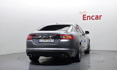 Jaguar XF 2011, 127255 км, за 5185.77 USD