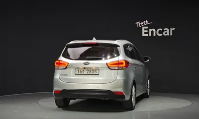 Kia Carens 2014, 168130 км, за 2973.51 USD
