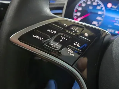 Mercedes-Benz E-Class 2025, 16500 км, за 36562.52 USD