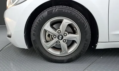 Hyundai Avante 2016, 180326 км, за 3934.58 USD