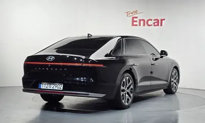 Hyundai Grandeur 2023, 24754 км, за 20426.77 USD