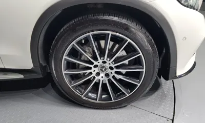 Mercedes-Benz GLC-Class 2019, 107085 км, за 16771.91 USD