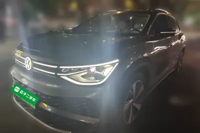 Volkswagen ID.6 X · 2021 год