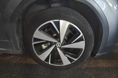 Volkswagen ID.6 X 2021, 65900 км, за 19473 USD - фото 8