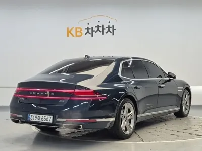 Genesis G90 2022, 77575 км, за 44202.17 USD
